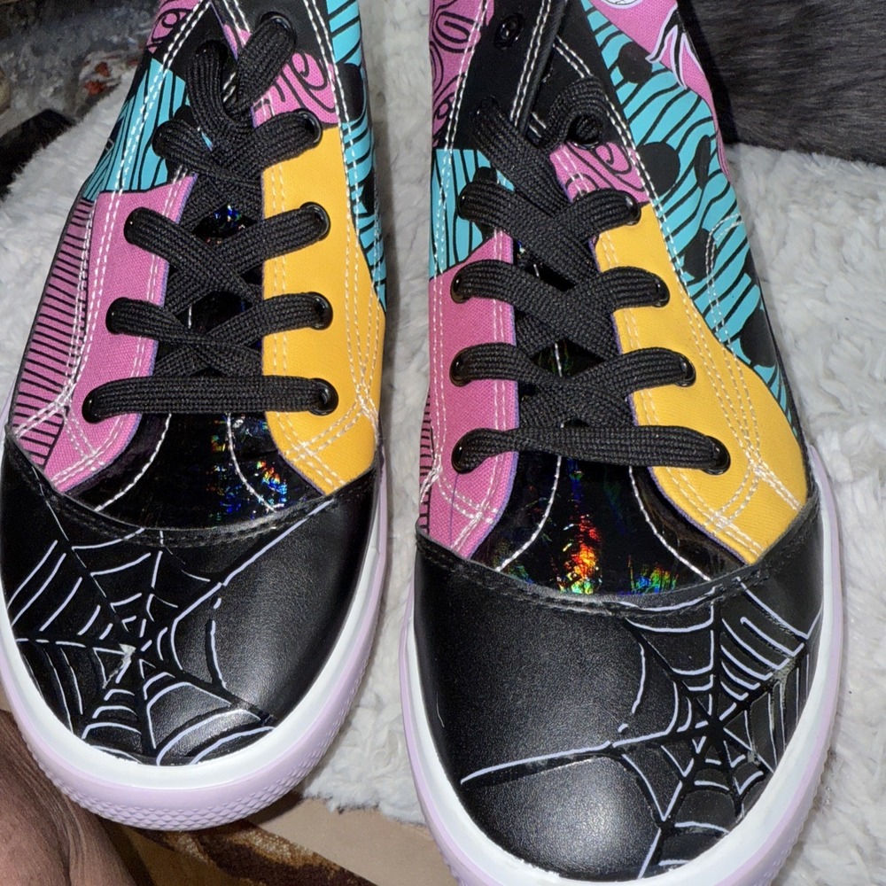 Disney's Nightmare Before Christmas Men's  High Top Lace-up Sneakers Sz 9.5 4921